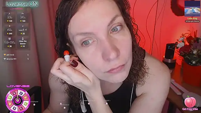 Snapshot of JohansonKatie chatting on February 2025 06:42:02 AM JohansonKatie online show from February 2025 06:42:02 AM