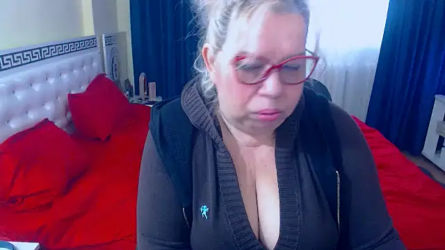 SonyaHotMilf online show from December 2025 09:37:01 AM