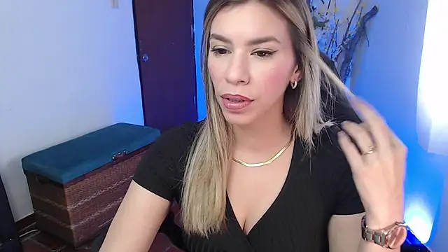 Snapshot of ms_sofia_x chatting on December 2025 04:58:02 PM ms sofia x online show from December 2025 04:58:02 PM