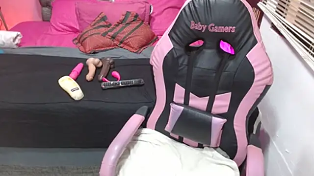 JEENEVIEVE online show from June 2026 06:33:01 PM