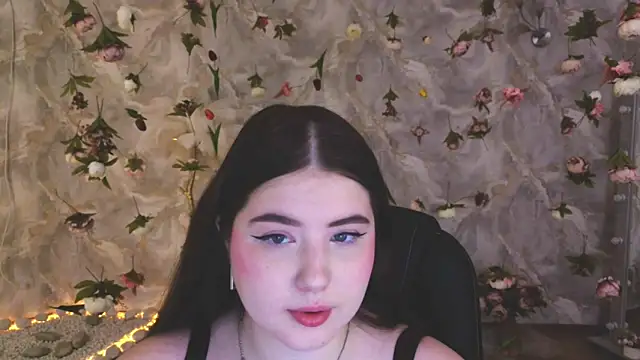 NicoleFoxery online show from March 2026 06:57:01 PM