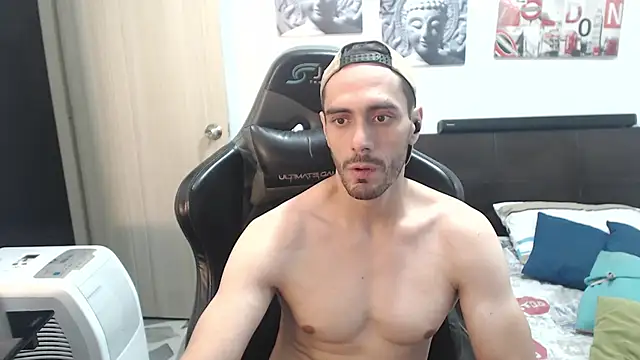 Snapshot of samuelgarcia_ chatting on December 2024 07:52:02 AM samuelgarcia online show from December 2024 07:52:02 AM