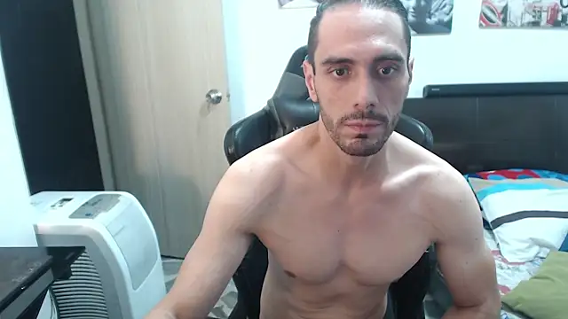 Snapshot of samuelgarcia_ chatting on December 2024 07:07:01 AM samuelgarcia online show from December 2024 07:07:01 AM