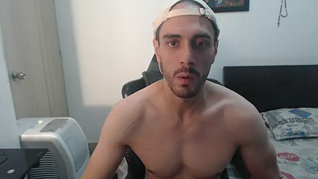 Snapshot of samuelgarcia_ chatting on March 2025 08:40:01 AM samuelgarcia online show from March 2025 08:40:01 AM