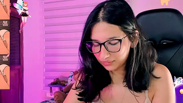 Snapshot of Luniverse chatting on January 2025 08:15:02 PM Luniverse online show from January 2025 08:15:02 PM