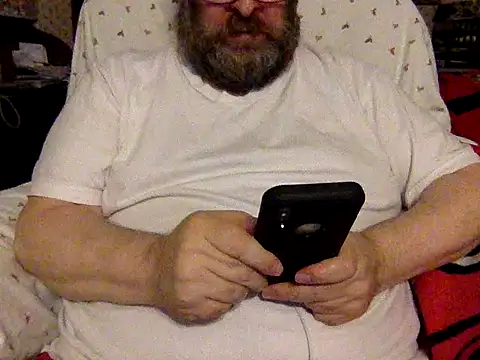 Snapshot of Drwhocares chatting on December 2024 07:00:01 PM Drwhocares online show from December 2024 07:00:01 PM