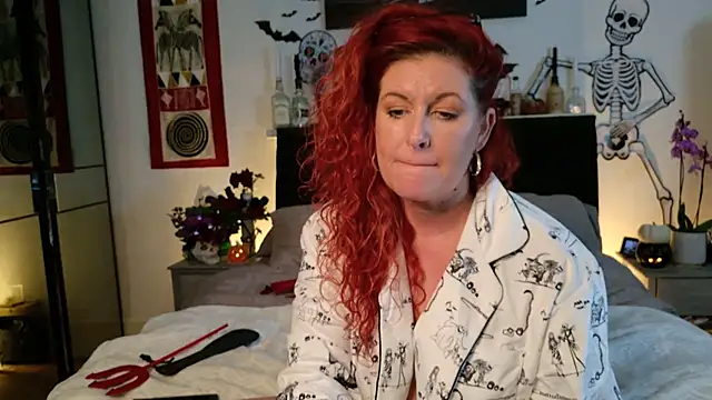 SultrySavannah online show from October 2025 09:48:01 PM