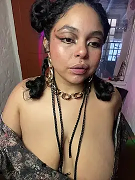 Snapshot of PrincessLauren420 chatting on January 2025 05:37:02 PM PrincessLauren420 online show from January 2025 05:37:02 PM