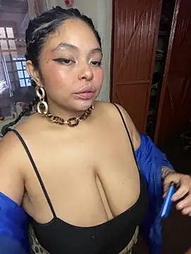 Snapshot of PrincessLauren420 chatting on January 2025 03:25:01 PM PrincessLauren420 online show from January 2025 03:25:01 PM