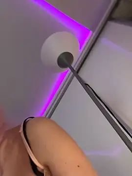 Snapshot of mollyxxx chatting on March 2025 05:35:02 AM mollyxxx online show from March 2025 05:35:02 AM