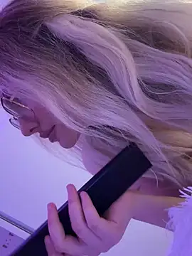 Snapshot of mollyxxx chatting on March 2025 01:53:02 AM mollyxxx online show from March 2025 01:53:02 AM