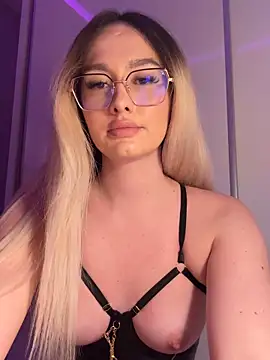 mollyxxx online show from March 2026 03:32:01 AM