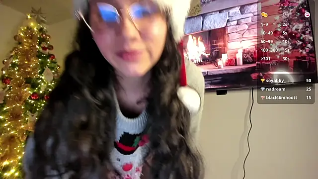 Snapshot of Anyi_1 chatting on December 2024 04:35:02 AM Anyi 1 online show from December 2024 04:35:02 AM