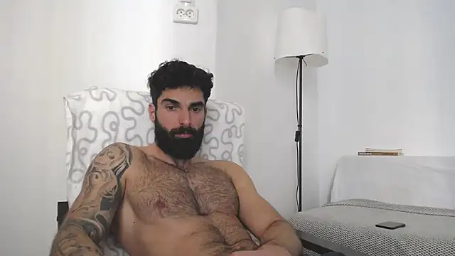 Verycutex online show from February 2025 10:17:02 AM