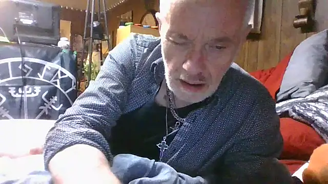 Makowboy online show from November 2025 11:58:02 PM