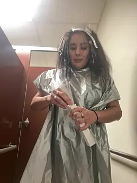 Snapshot of Aw_ThROAt9 chatting on March 2026 04:32:01 PM Aw ThROAt9 online show from March 2026 04:32:01 PM