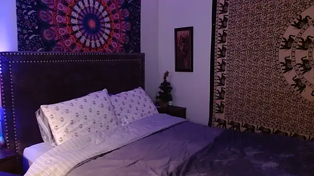 HazeyBvby online show from December 2025 06:31:01 AM