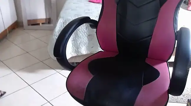 bustycarly online show from February 2025 05:50:01 PM