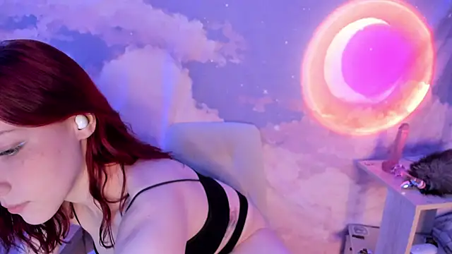 YunaPeace online show from April 2026 09:39:01 PM