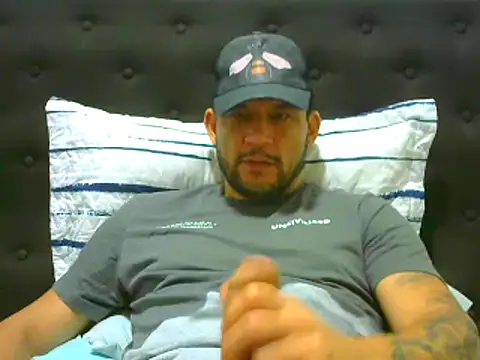 altenori112 online show from October 2025 11:17:02 PM