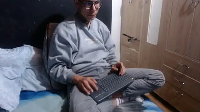 Snapshot of dannnyhot24 chatting on January 2025 11:35:02 PM dannnyhot24 online show from January 2025 11:35:02 PM