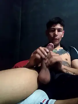 Snapshot of dannnyhot24 chatting on February 2025 11:05:01 PM dannnyhot24 online show from February 2025 11:05:01 PM