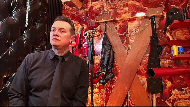 boy n girl online show from December 2025 07:23:02 PM