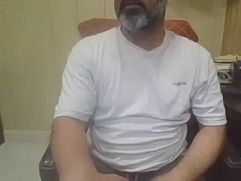 Snapshot of hairymaster95 chatting on May 2026 05:23:02 AM hairymaster95 online show from May 2026 05:23:02 AM