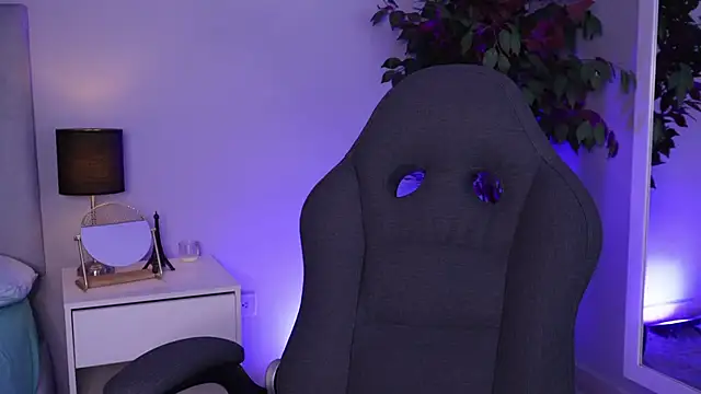 emma colucci online show from January 2025 07:38:01 PM