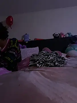 Snapshot of Cum2Charm chatting on March 2025 11:30:02 AM Cum2Charm online show from March 2025 11:30:02 AM