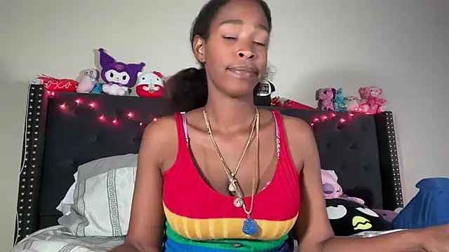 Snapshot of Cum2Charm chatting on September 2025 04:27:02 AM Cum2Charm online show from September 2025 04:27:02 AM