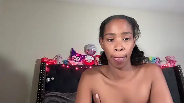 Snapshot of Cum2Charm chatting on October 2025 03:54:02 AM Cum2Charm online show from October 2025 03:54:02 AM