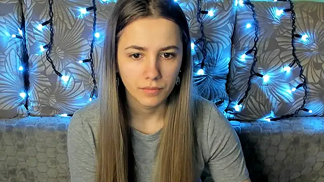 MaggieCake online show from February 2025 05:45:02 AM