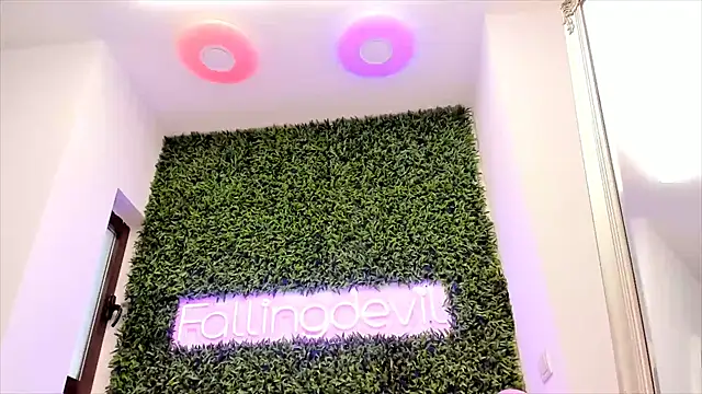 Snapshot of realhotfallingdevil chatting on February 2025 12:47:01 PM realhotfallingdevil online show from February 2025 12:47:01 PM