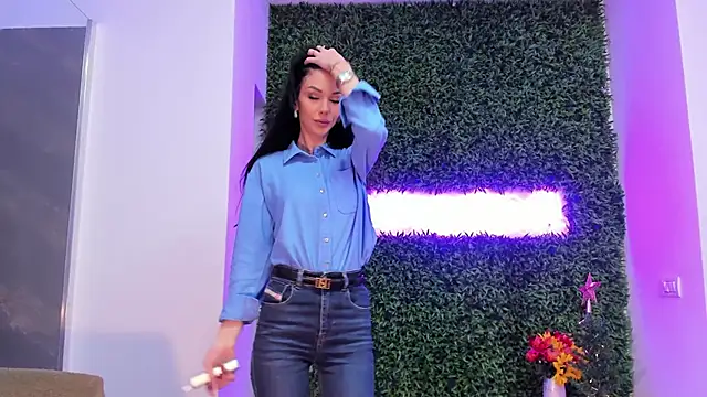 realhotfallingdevil online show from December 2025 05:28:01 AM