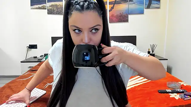 adelline online show from January 2025 09:44:02 PM