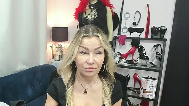 crystaLUX online show from March 2026 04:24:04 AM