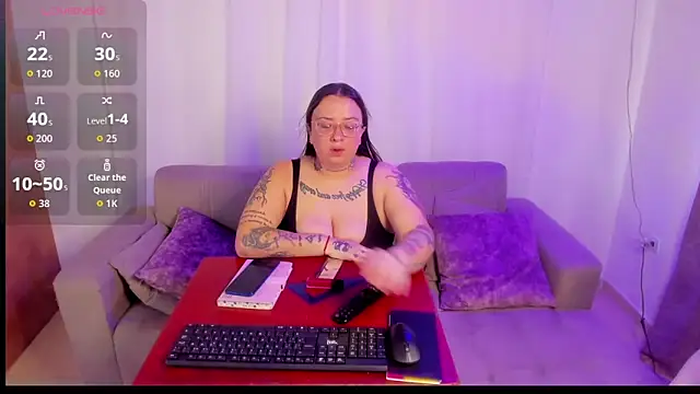 MiaYMolly online show from March 2026 07:09:01 PM