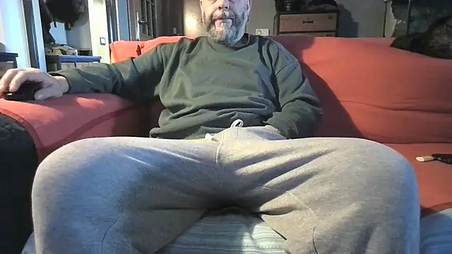 naked bear online show from February 2025 09:52:01 AM