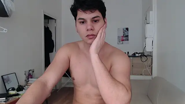 tomas boy20 online show from April 2026 05:47:01 PM