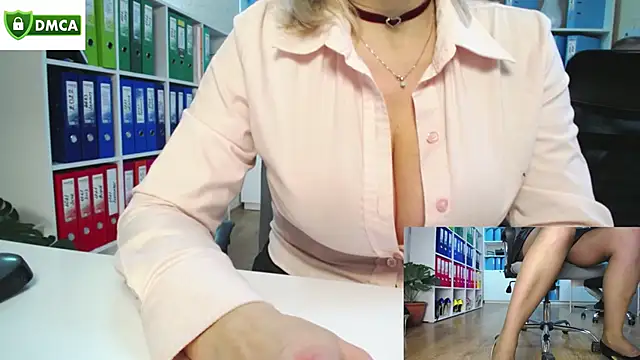 Snapshot of secret-office chatting on November 2025 06:01:01 AM secret-office online show from November 2025 06:01:01 AM