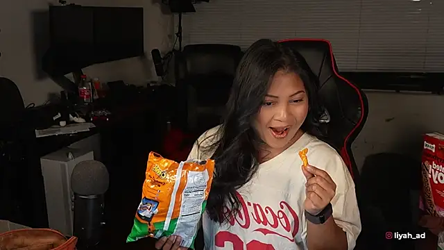 Bubbleliyah online show from November 2025 01:39:02 AM