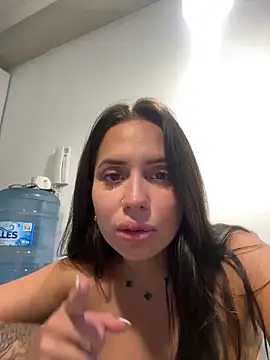 Snapshot of candelacante chatting on February 2026 01:17:01 AM candelacante online show from February 2026 01:17:01 AM