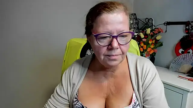 Snapshot of Adelewildx chatting on July 2026 02:29:02 AM Adelewildx online show from July 2026 02:29:02 AM
