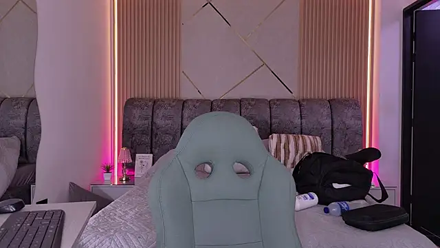 Snapshot of mister_miike chatting on July 2026 03:09:02 AM mister miike online show from July 2026 03:09:02 AM