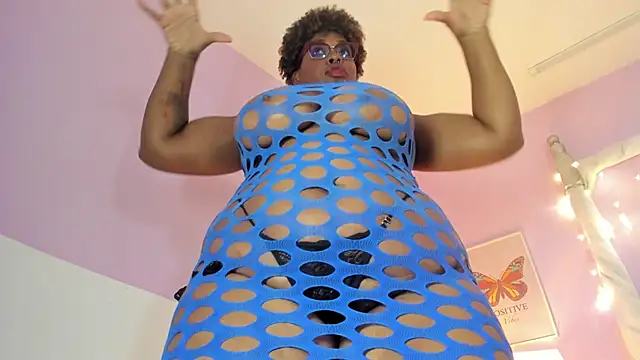 Snapshot of DakotaSexShow chatting on December 2024 10:53:01 PM DakotaSexShow online show from December 2024 10:53:01 PM