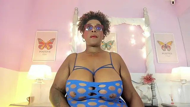 Snapshot of DakotaSexShow chatting on January 2025 07:38:02 PM DakotaSexShow online show from January 2025 07:38:02 PM