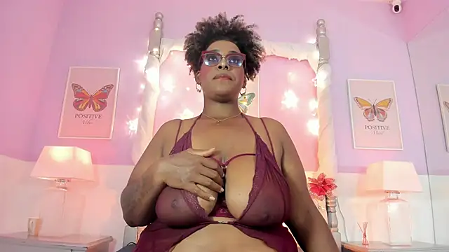 Snapshot of DakotaSexShow chatting on February 2025 07:46:01 PM DakotaSexShow online show from February 2025 07:46:01 PM