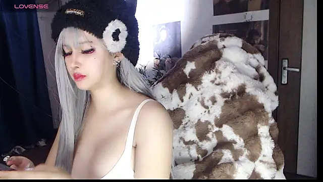 candy cola online show from November 2025 02:54:01 PM