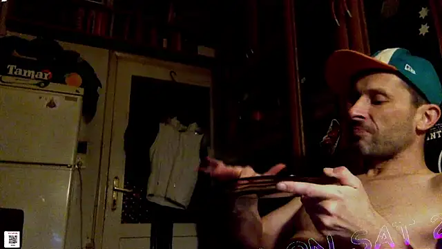 Snapshot of FireFox_Feel chatting on December 2024 05:31:01 PM FireFox Feel online show from December 2024 05:31:01 PM